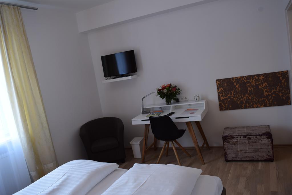 אמשטטן Stadthotel Guertler מראה חיצוני תמונה