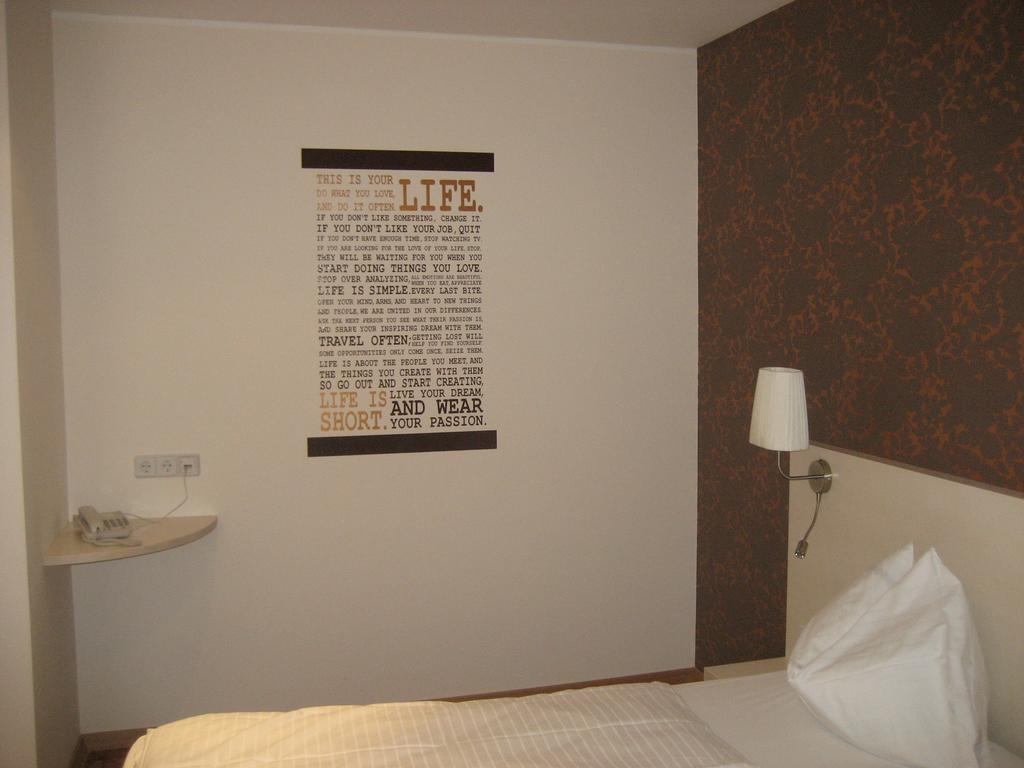 אמשטטן Stadthotel Guertler מראה חיצוני תמונה