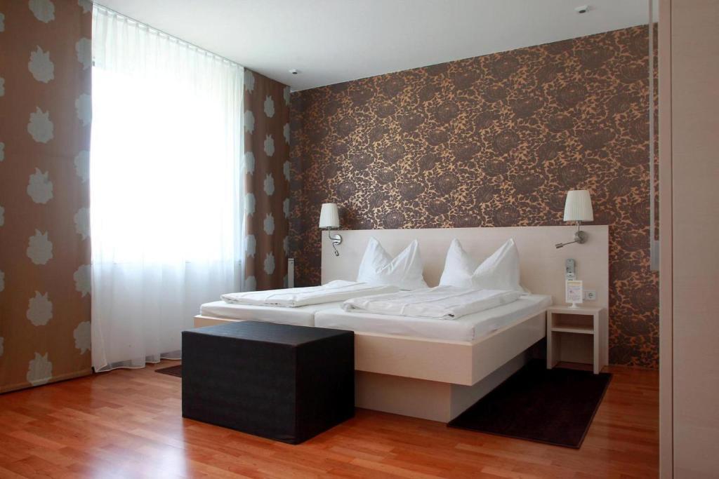 אמשטטן Stadthotel Guertler מראה חיצוני תמונה